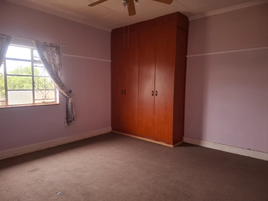 4 Bedroom Property for Sale in Kroonheuwel Free State